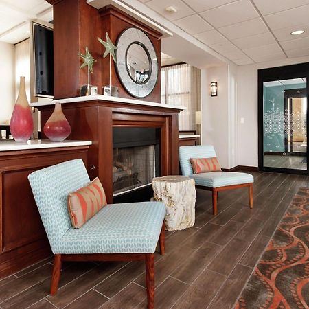 Hampton Inn & Suites Наварра Екстер'єр фото