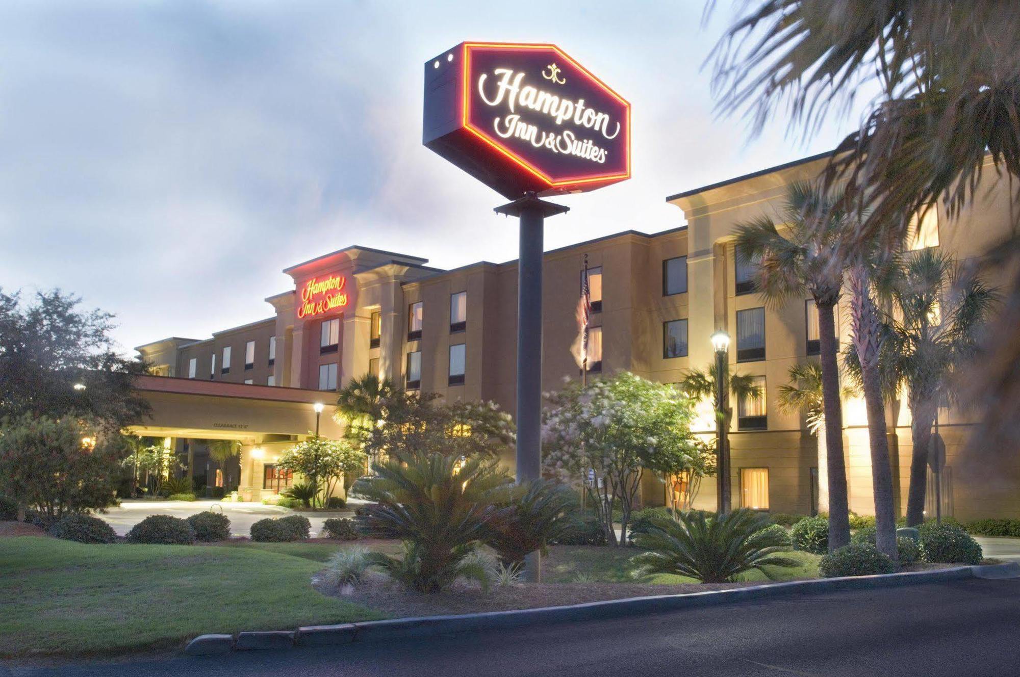 Hampton Inn & Suites Наварра Екстер'єр фото
