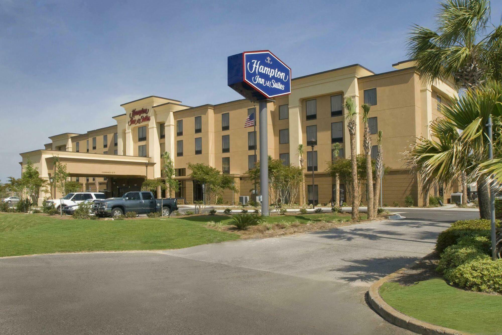 Hampton Inn & Suites Наварра Екстер'єр фото
